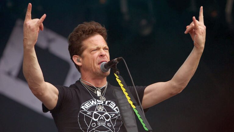 When Fans Go Too Far: Jason Newsted Recalls Metallica’s Dart Scare