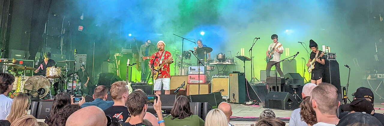 Modest Mouse Drops Guitarist Simon O’Connor From Upcoming Tour