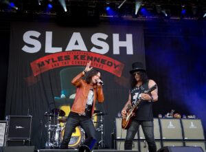Slash featuring Myles Kennedy and The Conspirators
